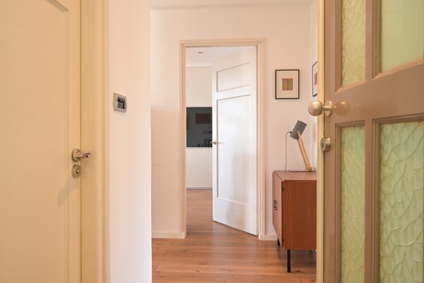 Medium property photo - Van Weede Van Dijkveldstraat 13B, 2582 KP Den Haag